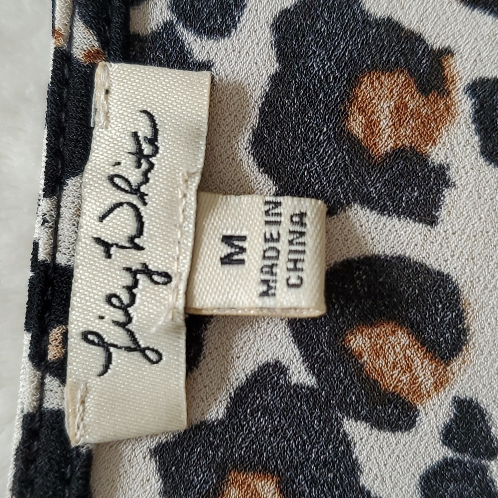 Blousy leopard print top - Picture 4 of 8